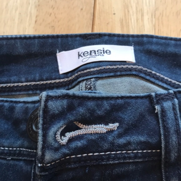 Kensie Jeggins - Picture 4 of 5